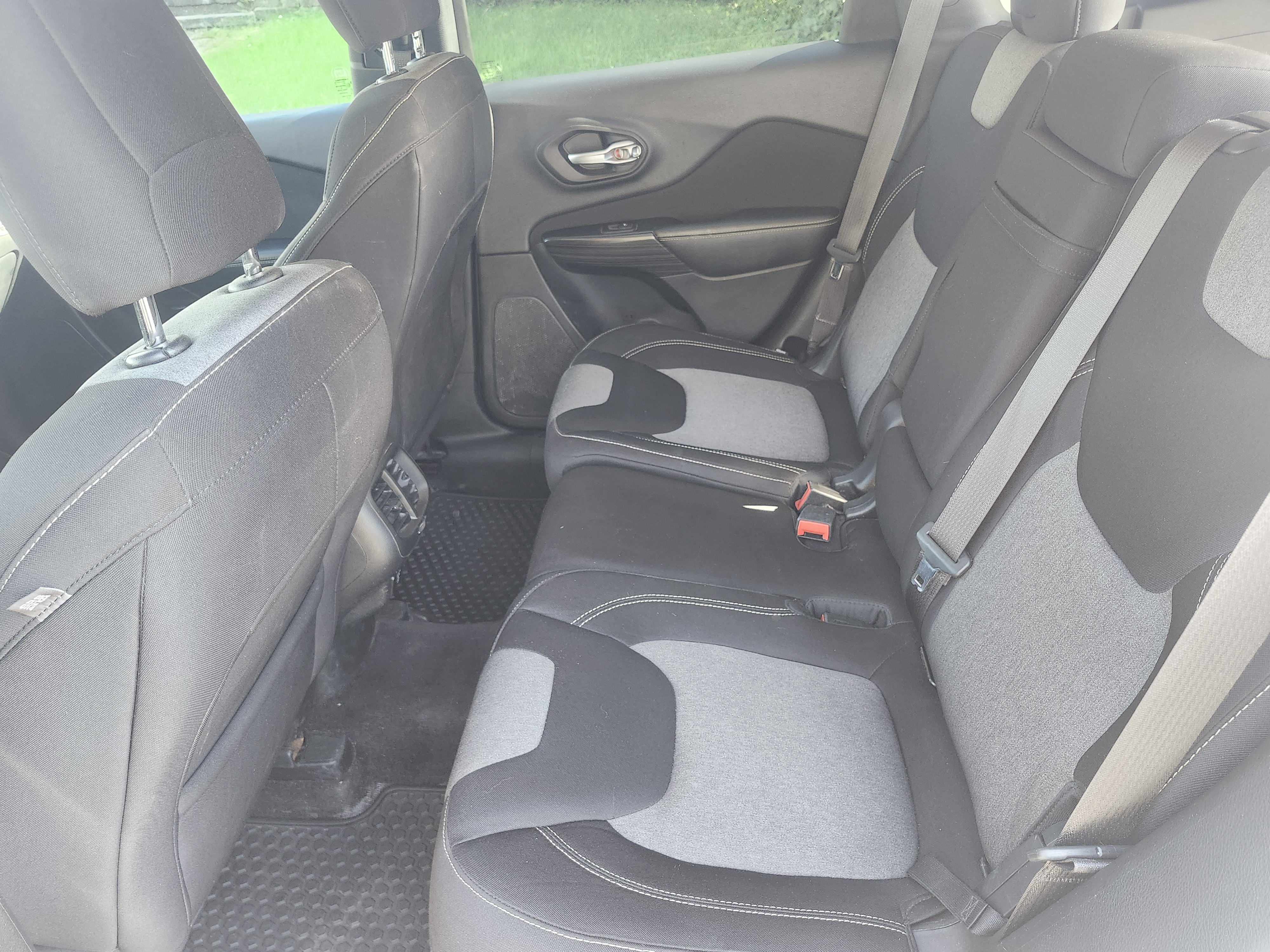 Siège arrière du côté gauche