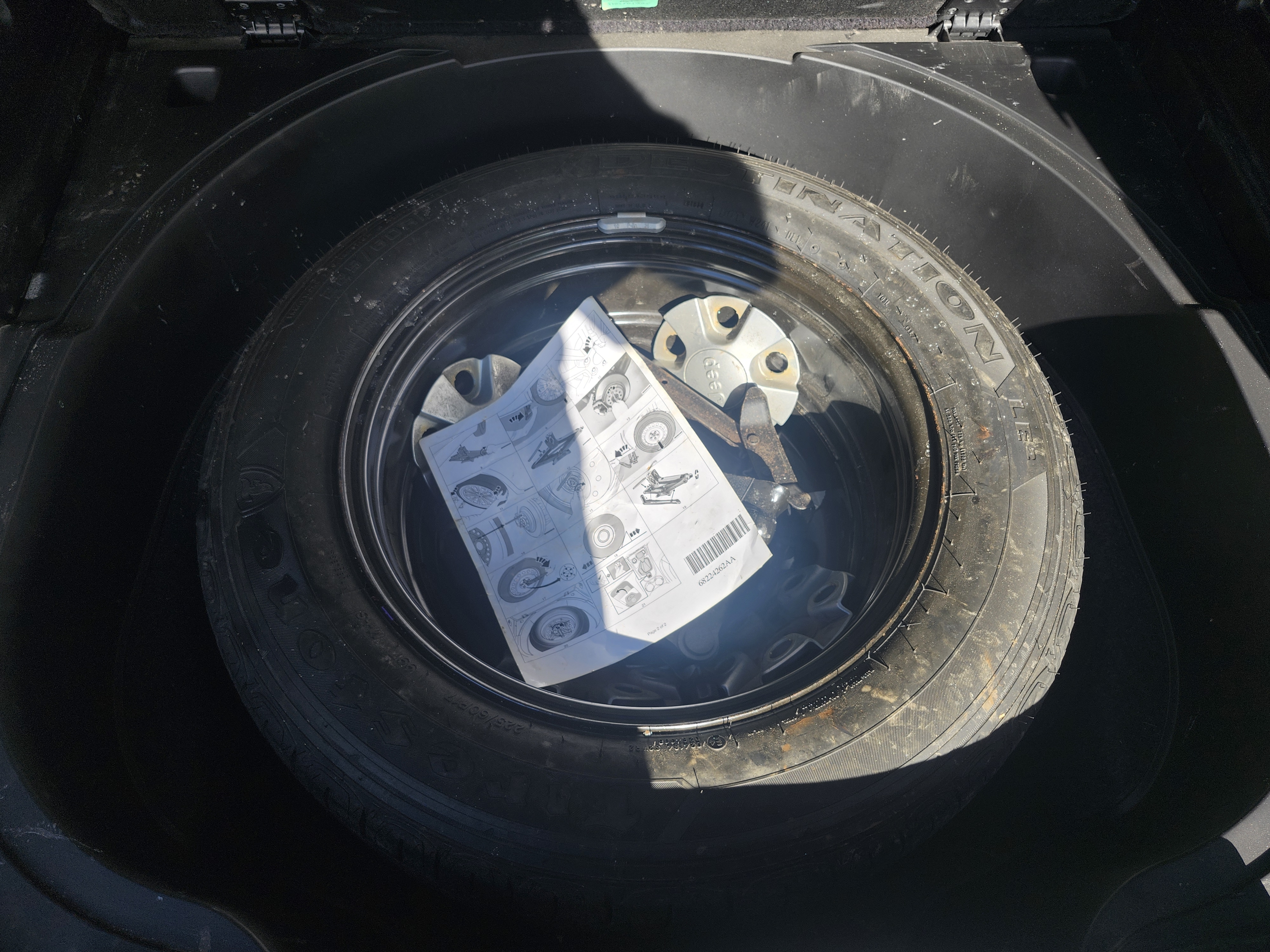 Pneu de secours complet