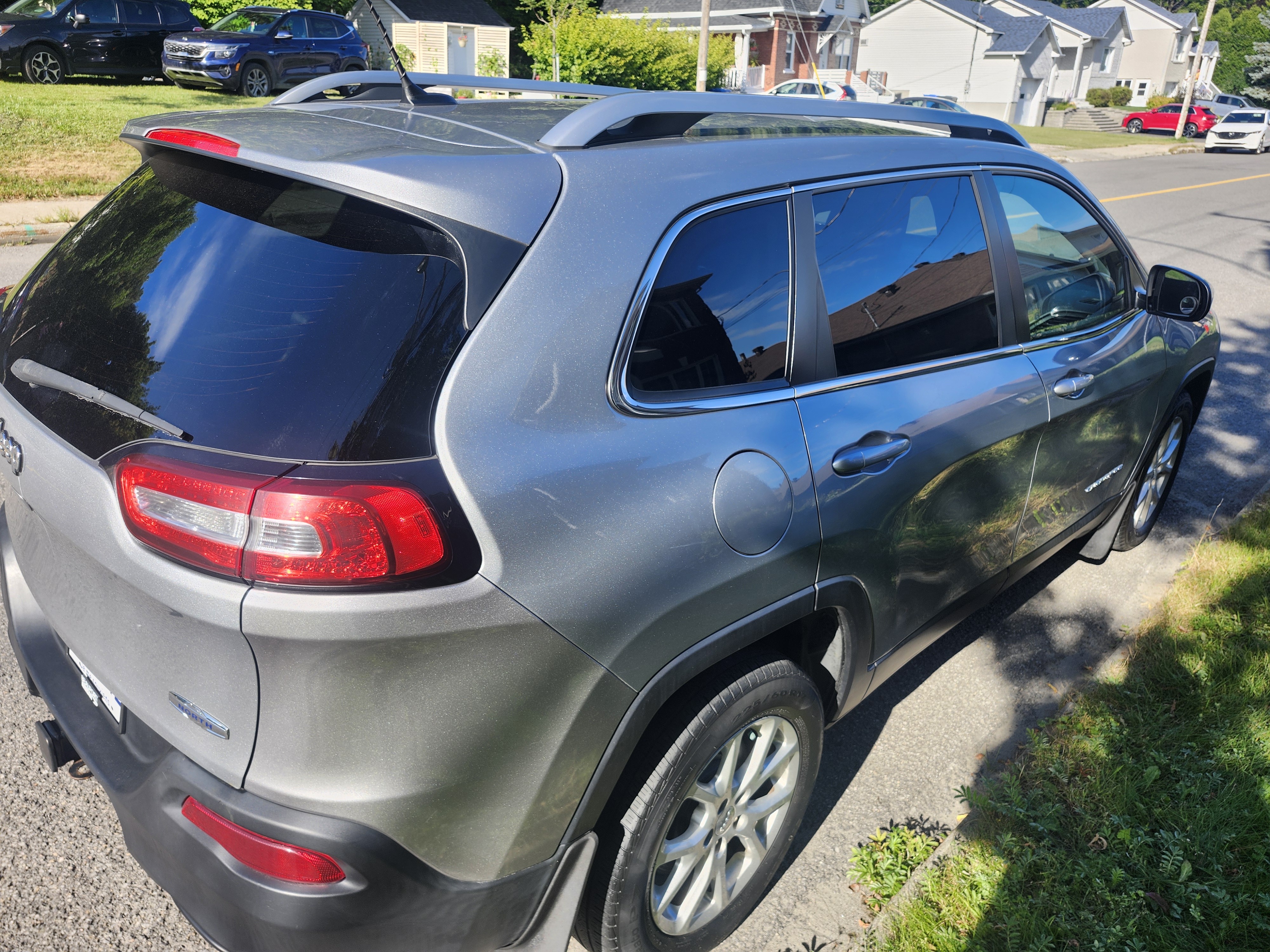 Vue de côté depuis l'arrière droit