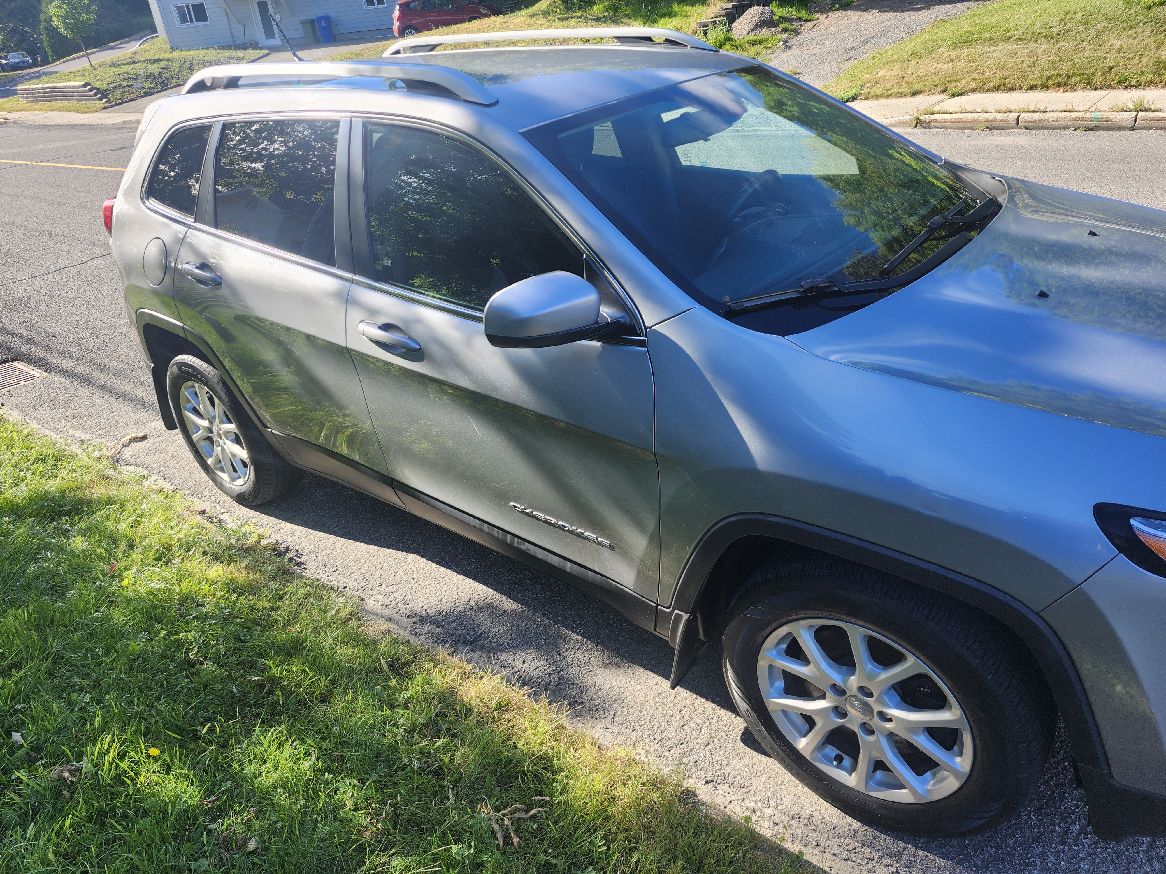 Vue de côté du Jeep